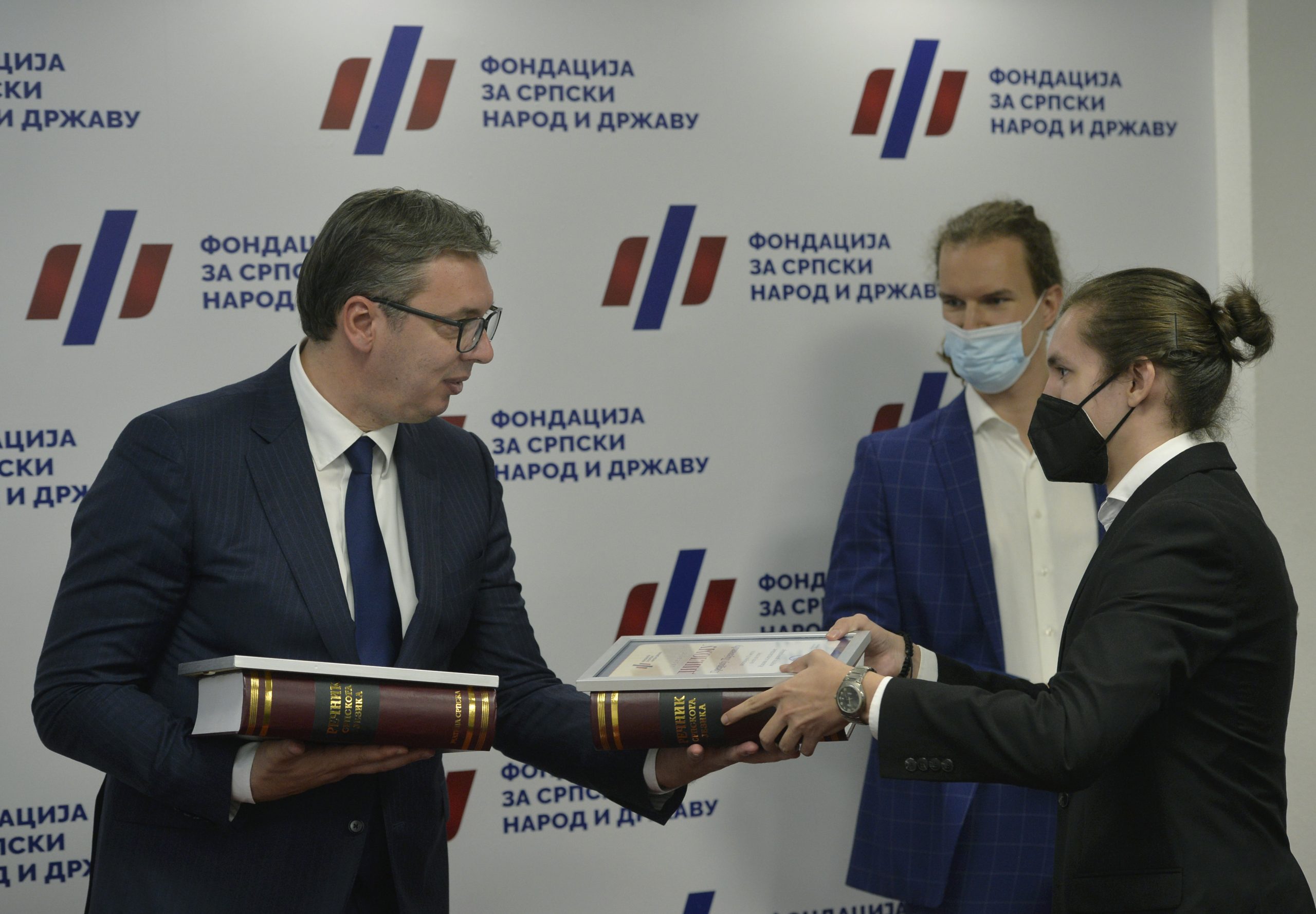 Отварање канцеларија Фондације у Крушевцу и додела студентских награда 28.06.2021. 1 Tan2021 6 28 12544388 0 1 scaled 1