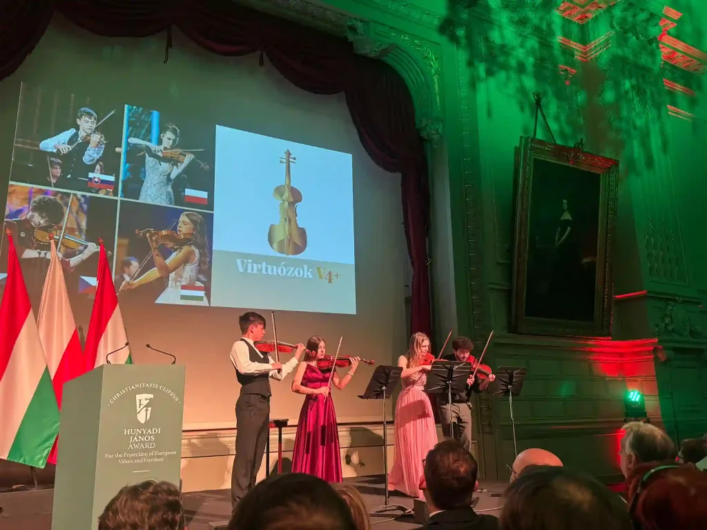 1715599067261080 copy