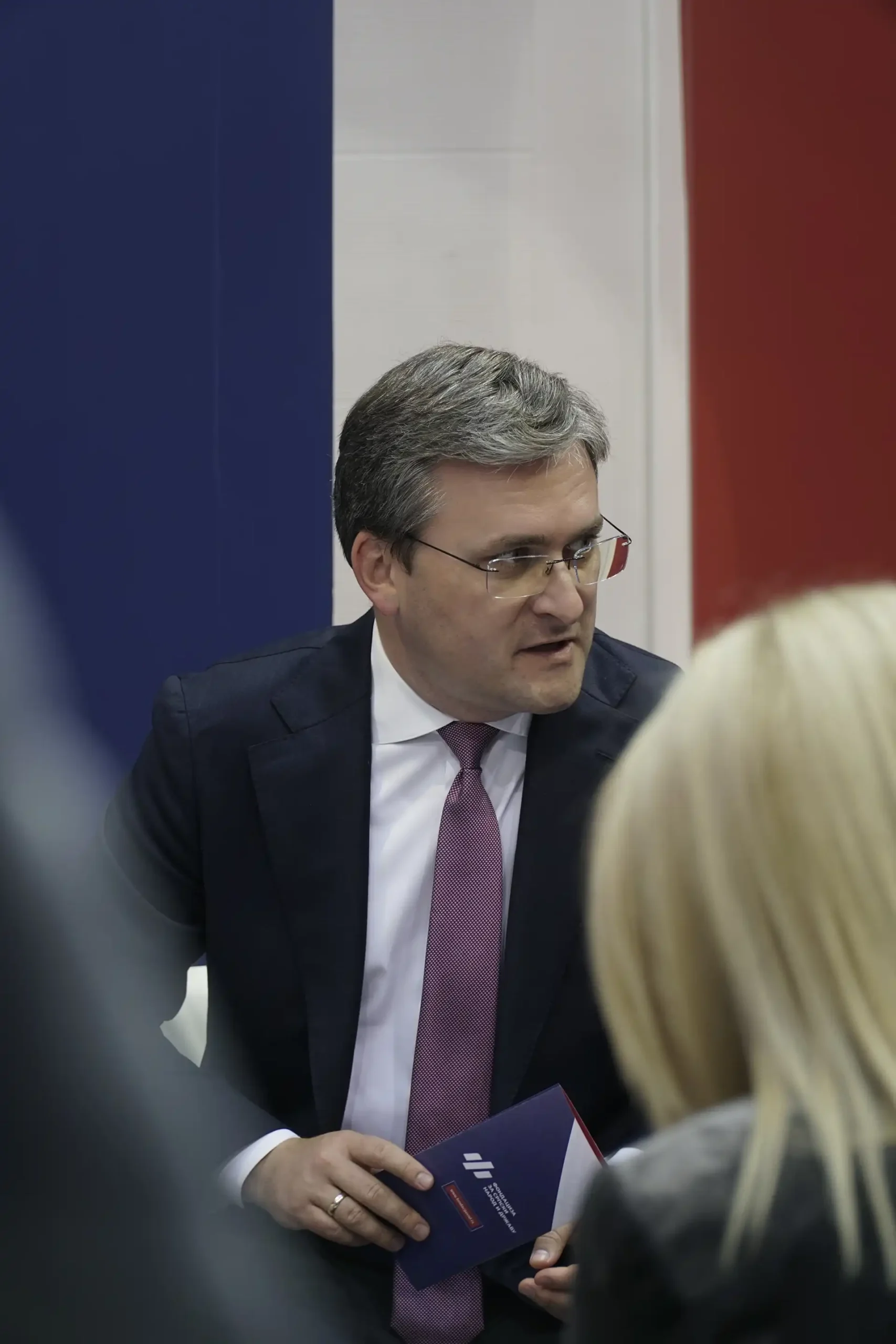 Премијер Милош Вучевић и министри посетили штанд Фондације на Сајму књига 6 DSC0096 scaled