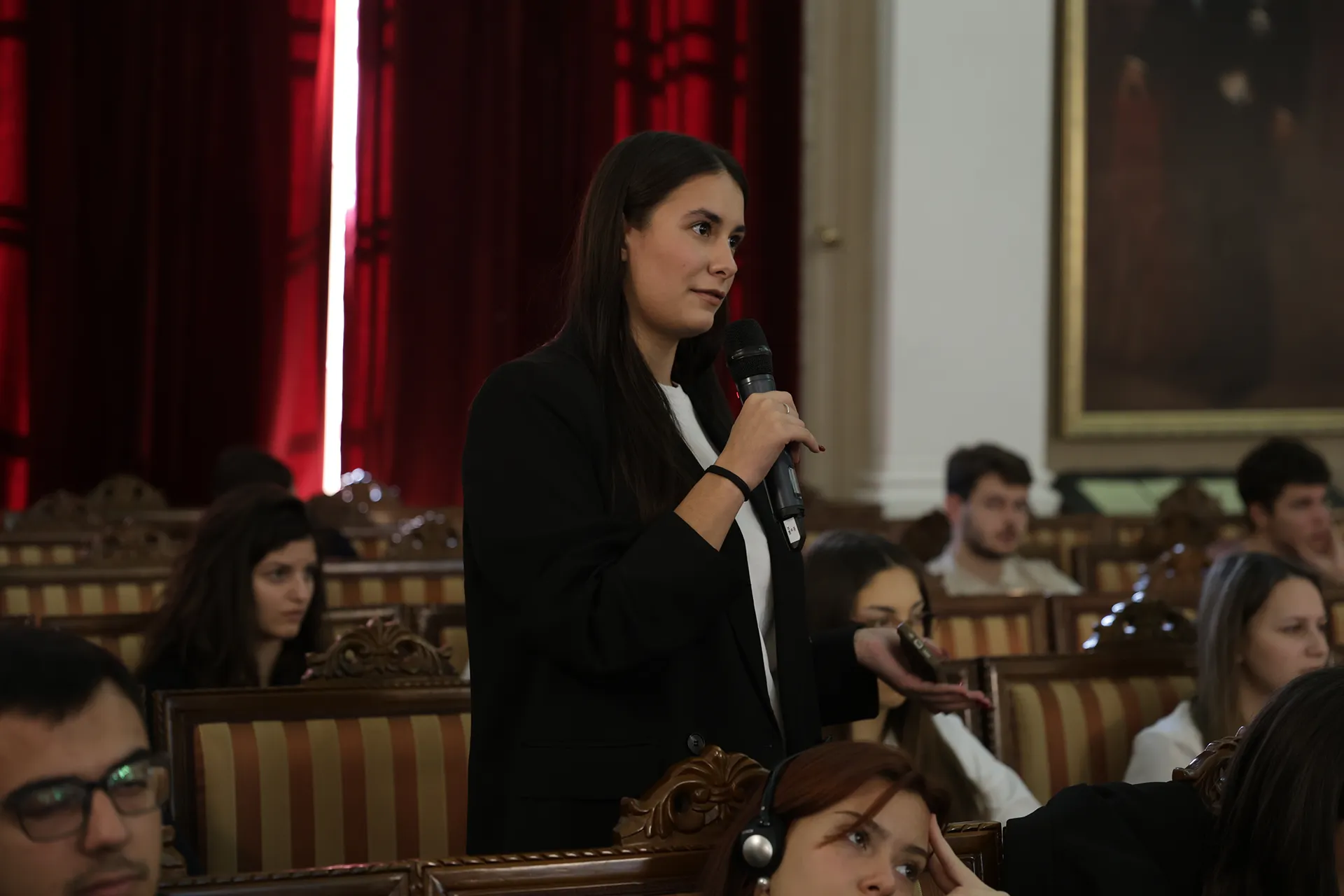 Проф. др Гидеон Грајф одржао студентима предавања о Јасеновцу 13 Gideon Grajf sa studentima