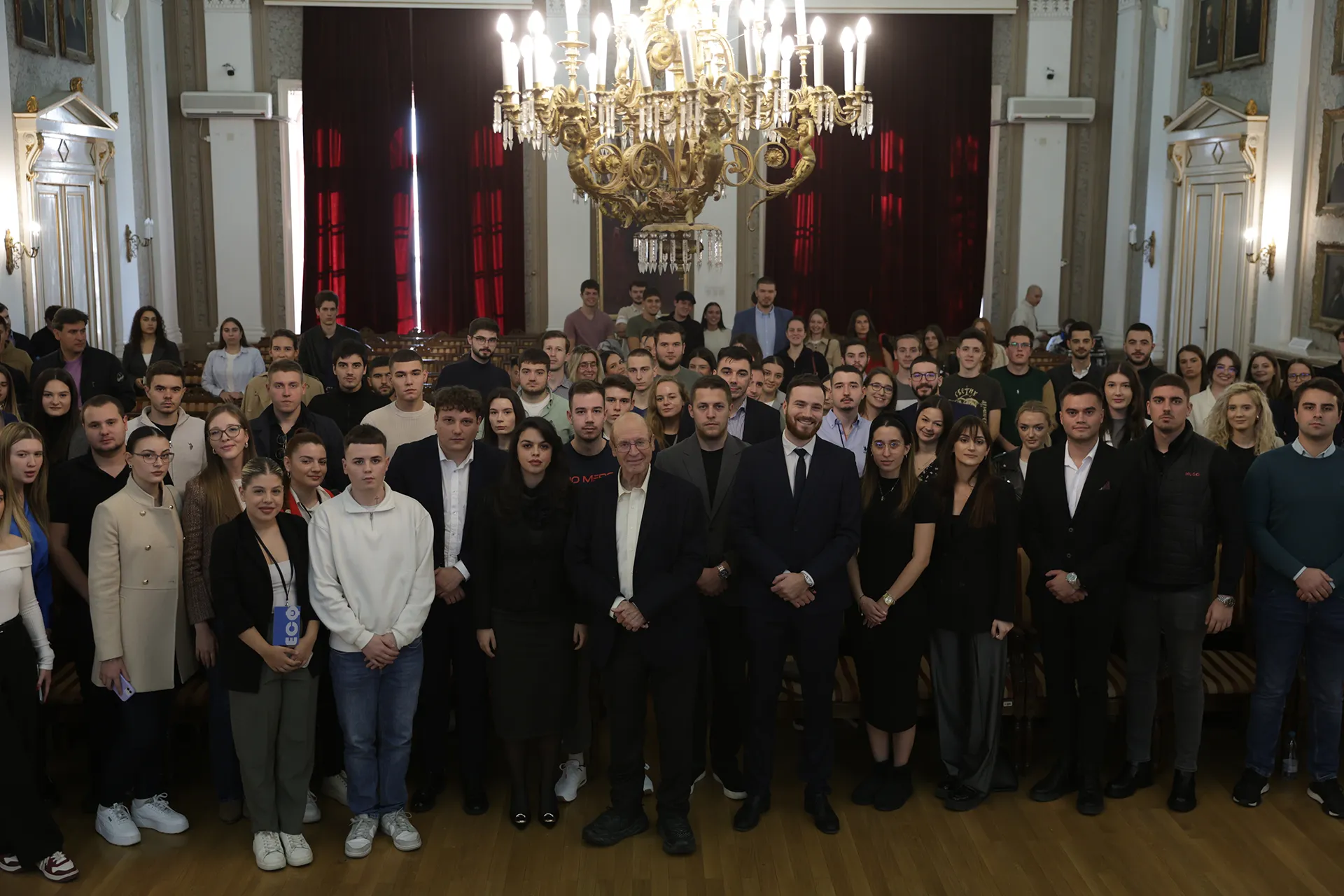 Проф. др Гидеон Грајф одржао студентима предавања о Јасеновцу 16 Gideon Grajf sa studentima