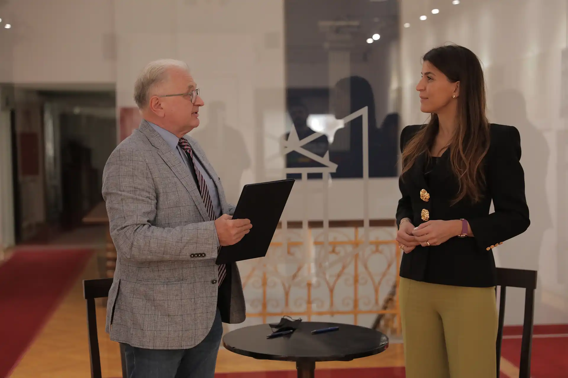 Фондација "За српски народ и државу" донира руска издања Универзитетској библиотеци "Светозар Марковић" у вредности од скоро милион динара 4 VLA 3588