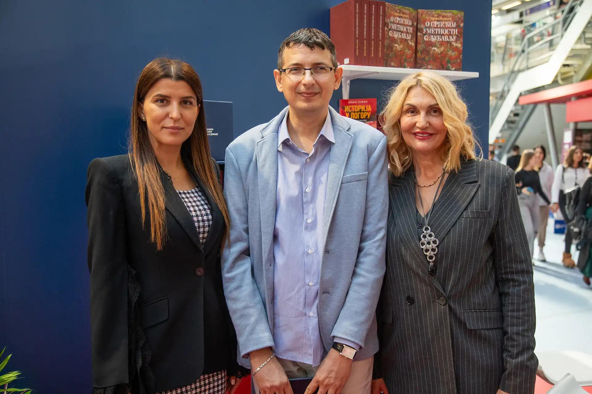 Додељена захвалница др Миши Стојадиновићу, научном саветнику, директору Института за политичке студије 6 VLA 4677