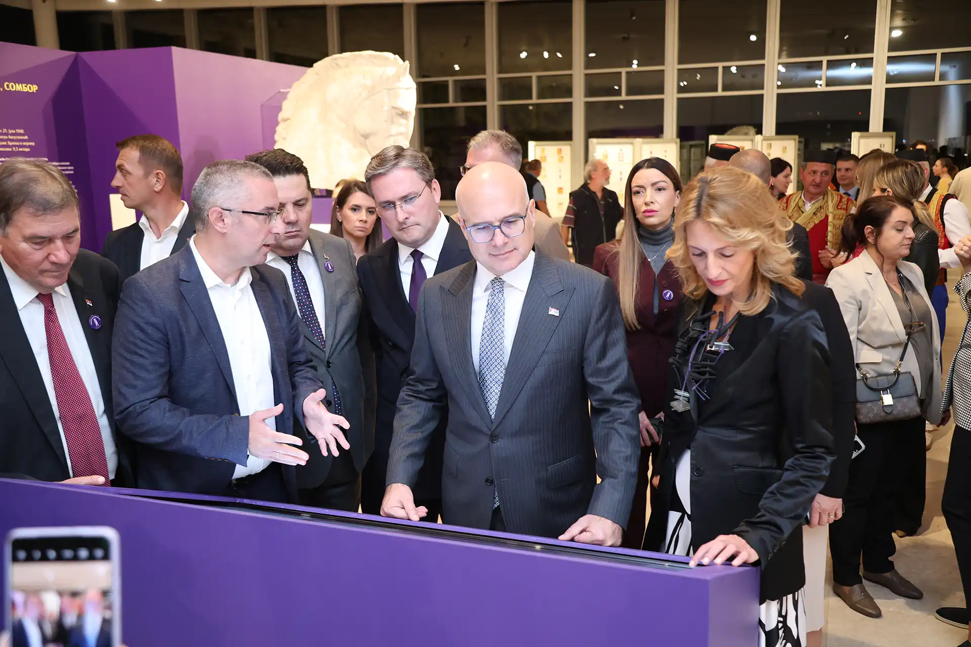 Фондација "За српски народ и државу" вратила у нашу земљу вредан портрет краља Александра Карађорђевића који је насликао Паја Јовановић 1 image00002