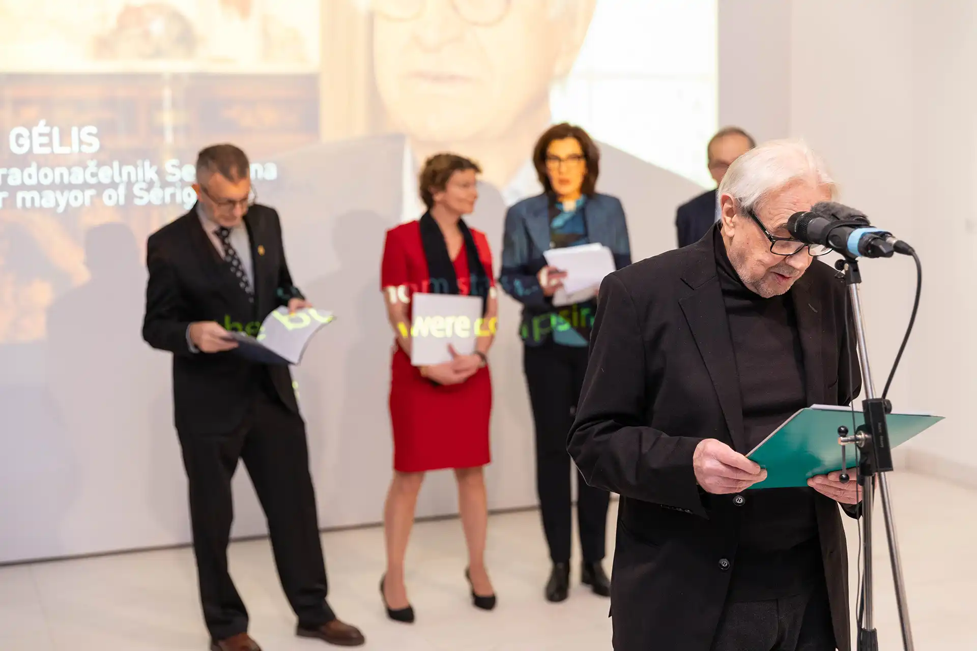 УМЕТНОСТ КОЈА ПРЕМАШУЈЕ ГРАНИЦЕ И ВРЕМЕ: Свечано отворена прва ретроспективна изложба Дада Ђурића у Београду 4 VLA 5854