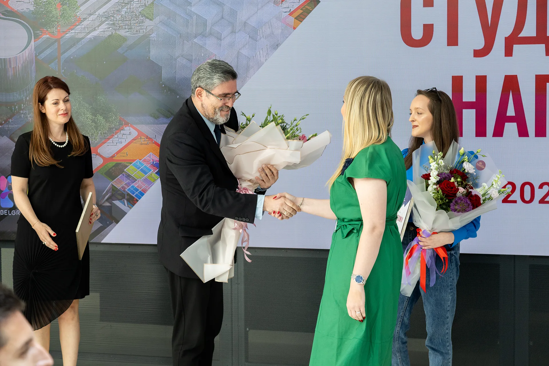 Млади креатори будућности: Студенти награђени за есеје о Србији и свету 10 mladi kreatori buducnosti