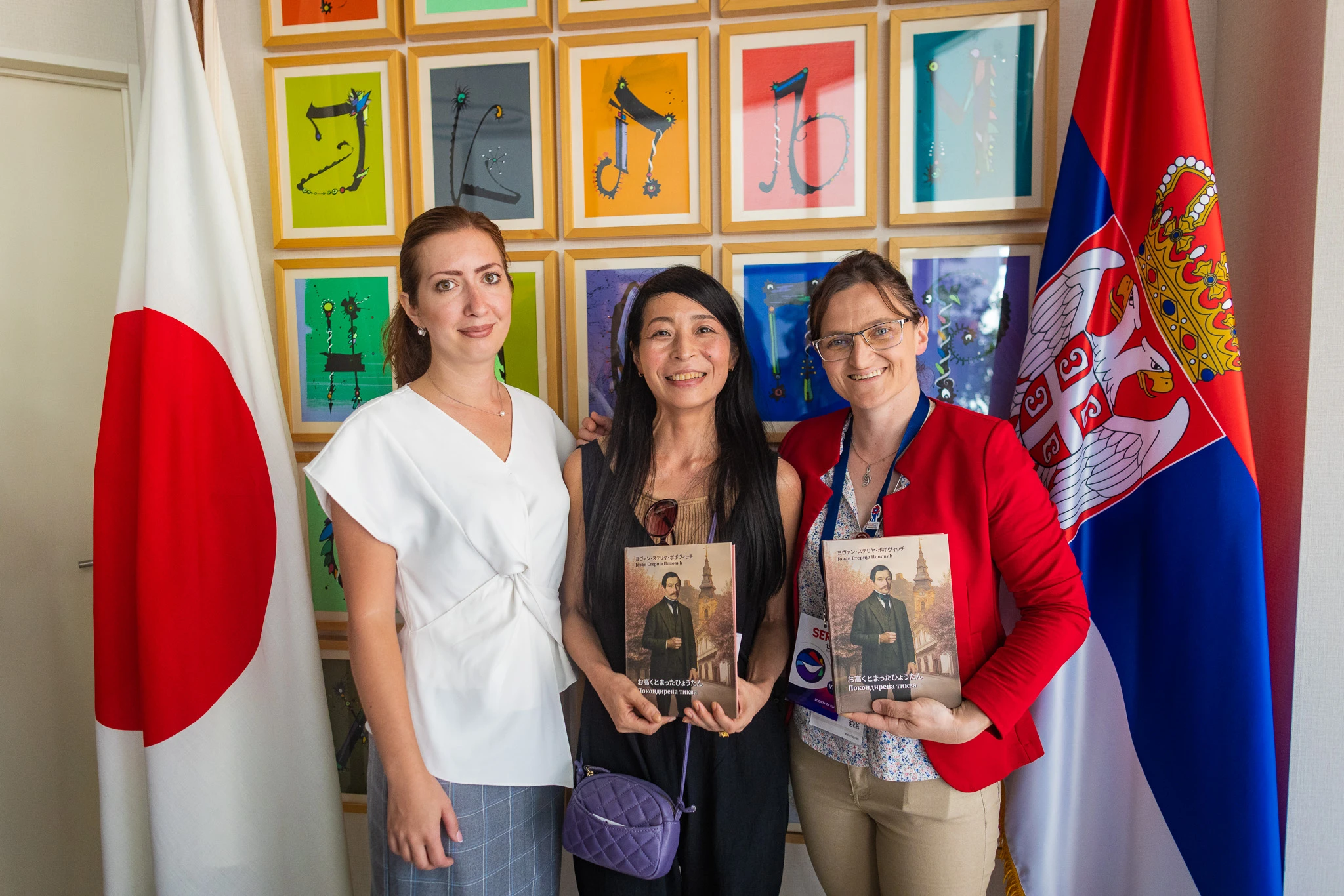 Промоција књиге ”Покондирена тиква” на павиљону Србије на ЕКСПО у Јапану 1 R5C 9010 copy 1