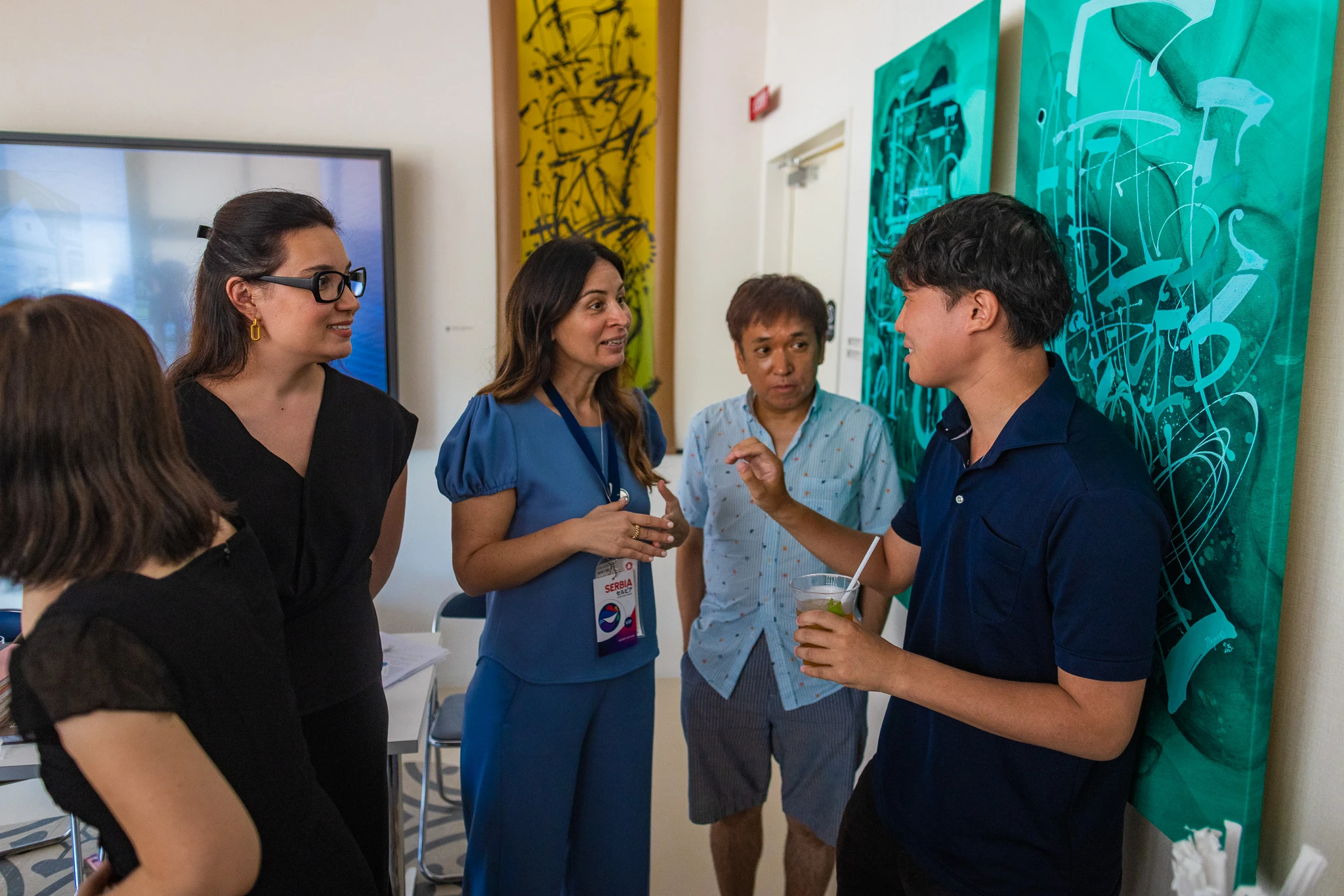 Промоција књиге ”Покондирена тиква” на павиљону Србије на ЕКСПО у Јапану 2 R5C 9068 copy 1